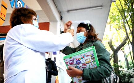 Registran tres casos de estudiantes con Covid-19 tras regreso a clases en CDMX