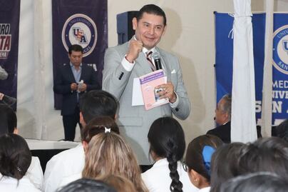 Armenta reitera compromiso para combatir uso de edulcorantes