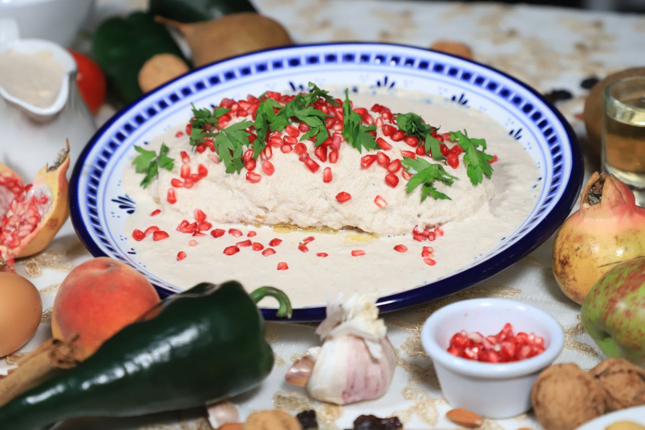 Qué significan los colores de los famosos Chiles en Nogada