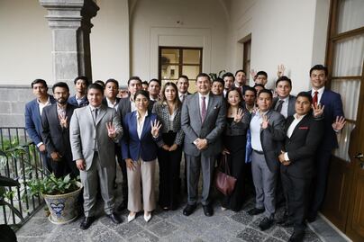 Alejandro Armenta anuncia la incorporación de jóvenes a su equipo de trabajo