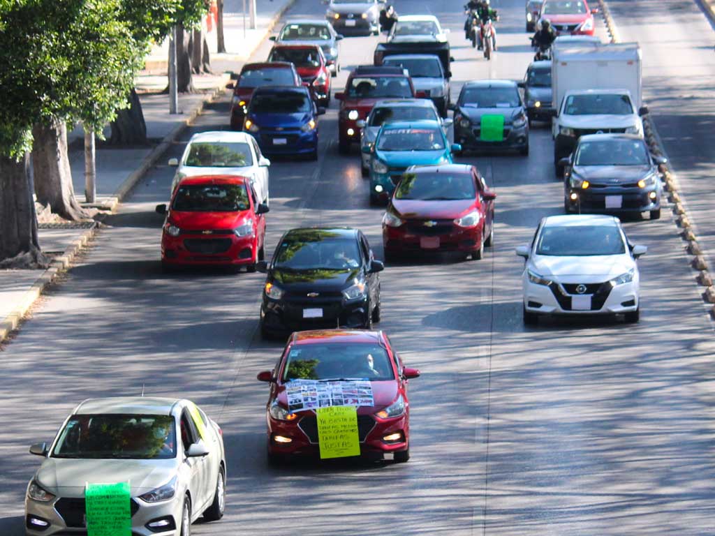 Tienen taxis de plataforma historial negro en Puebla