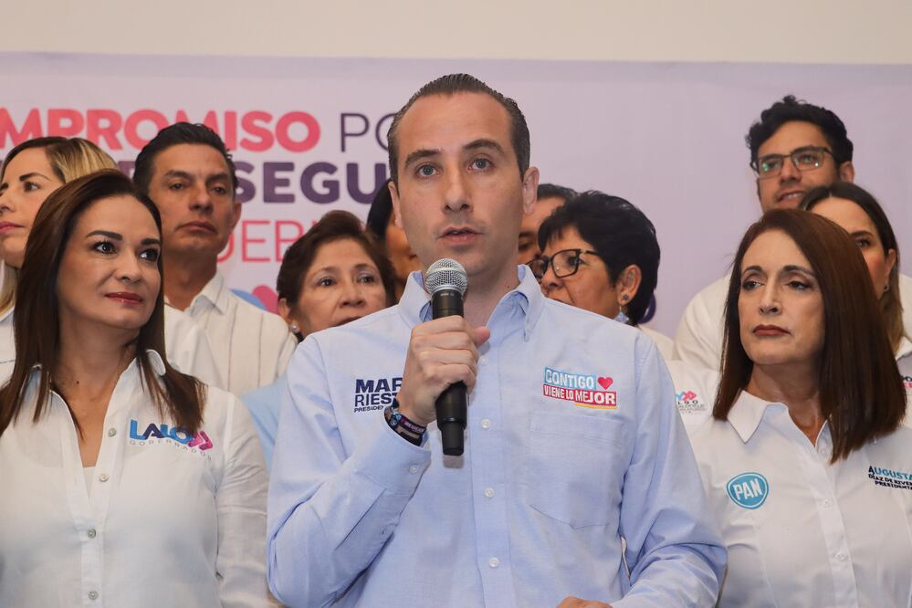 Mario Riestra estuvo en la Universidad Integral de Estudios Superiores | EsImagen