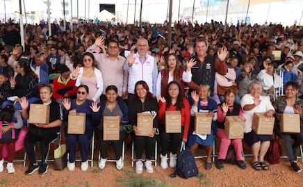 Gobierno de Pepe Chedraui entrega más de 11 mil despensas en San Pablo Xochimehuacan