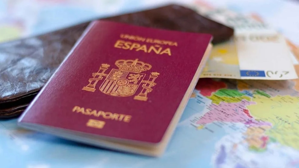 ¿Qué apellidos te dan la nacionalidad española?