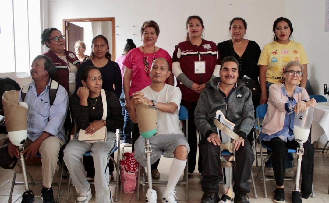 Con prótesis, SEDIF brinda movilidad y autonomía a personas con discapacidad | Foto: Gobierno de Puebla.