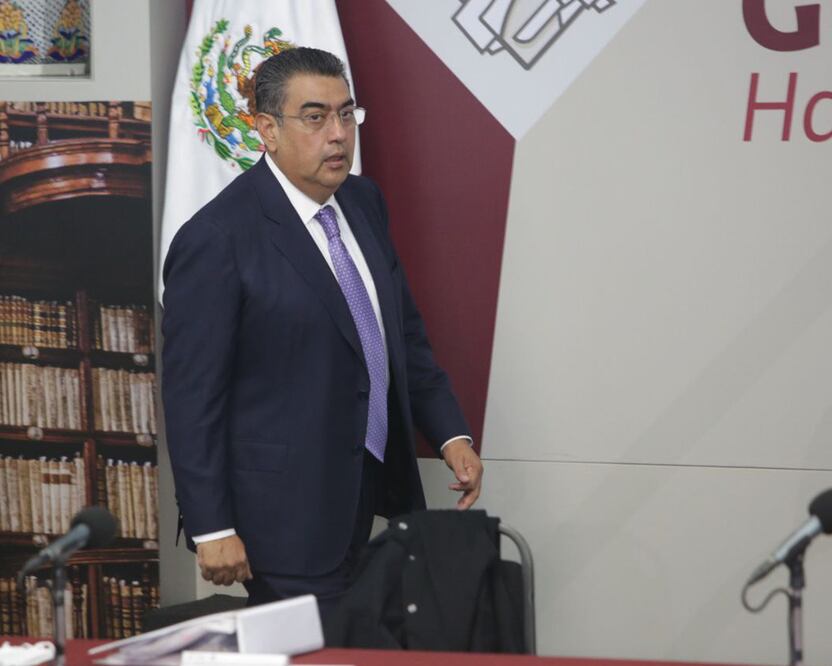 El gobernador Sergio Salomón Céspedes Peregrina es originario de Tepeaca | Foto: Agencia Es Imagen para El Universal Puebla