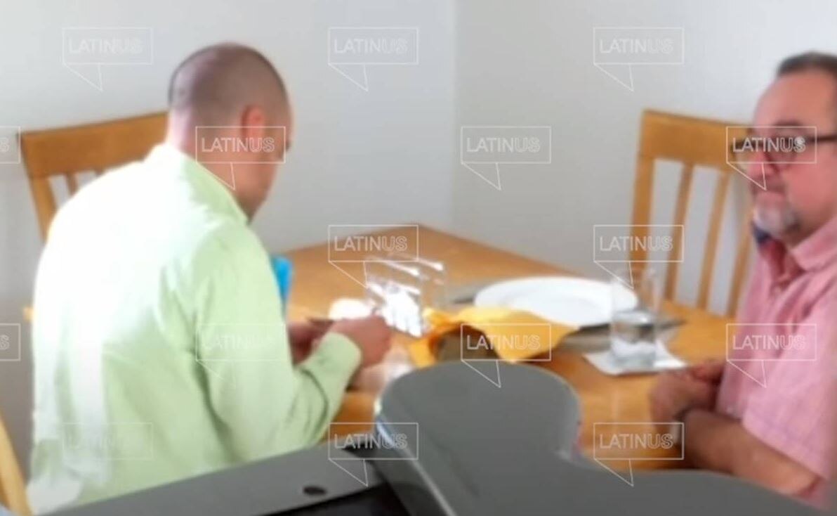 Captan a otro hermano de AMLO recibiendo dinero de David León