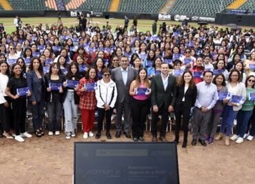 BUAP recibe reconocimientos de la beca Women In by Emtech