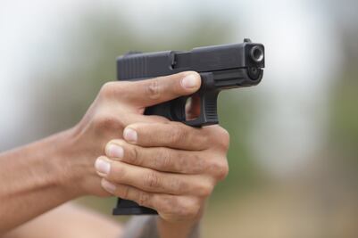 Uso legítimo de la fuerza permite a agentes abatir delincuentes