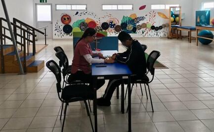 SEDIF ofrece terapias a personas con ceguera y debilidad visual