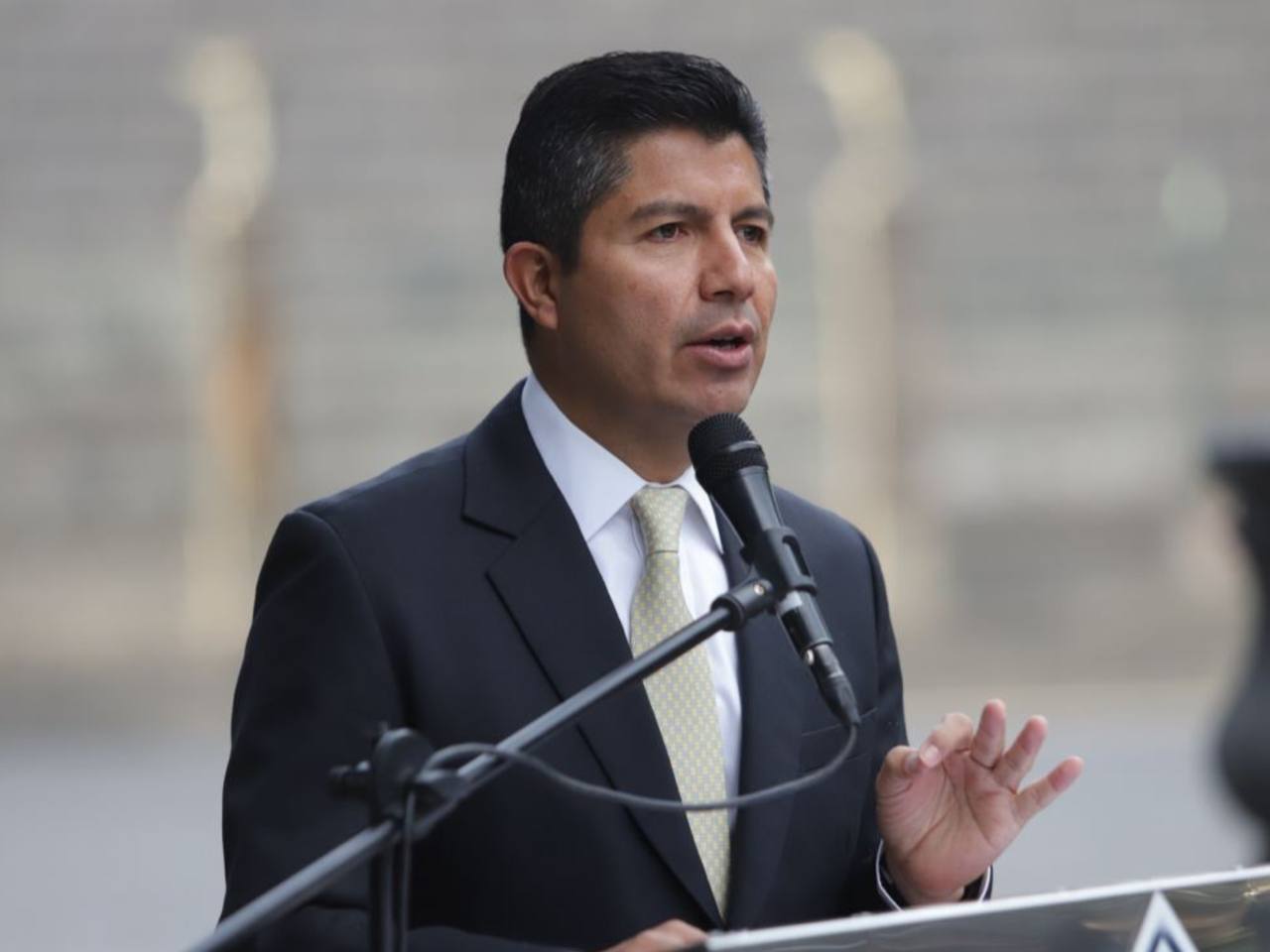 Ante empresarios, Lalo Rivera defiende el DAP