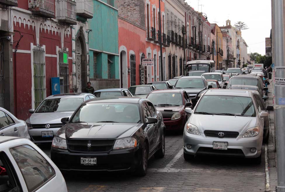 Las calles afectadas incluyen la 16 de septiembre, entre las calles 9 y 21 oriente, así como las calles 13, 15, 17 y 19 oriente-poniente desde la calle 3 hasta la 2 sur en el Centro Histórico.

Foto: Producción El Universal Puebla