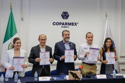 Mario Riestra firma acuerdo por una Puebla con desarrollo inclusivo con Coparmex