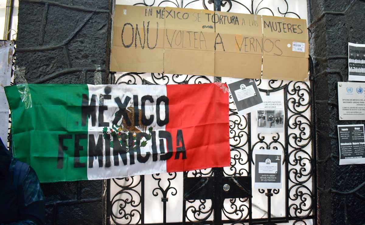 PROTESTA POR FEMINICIDIOS