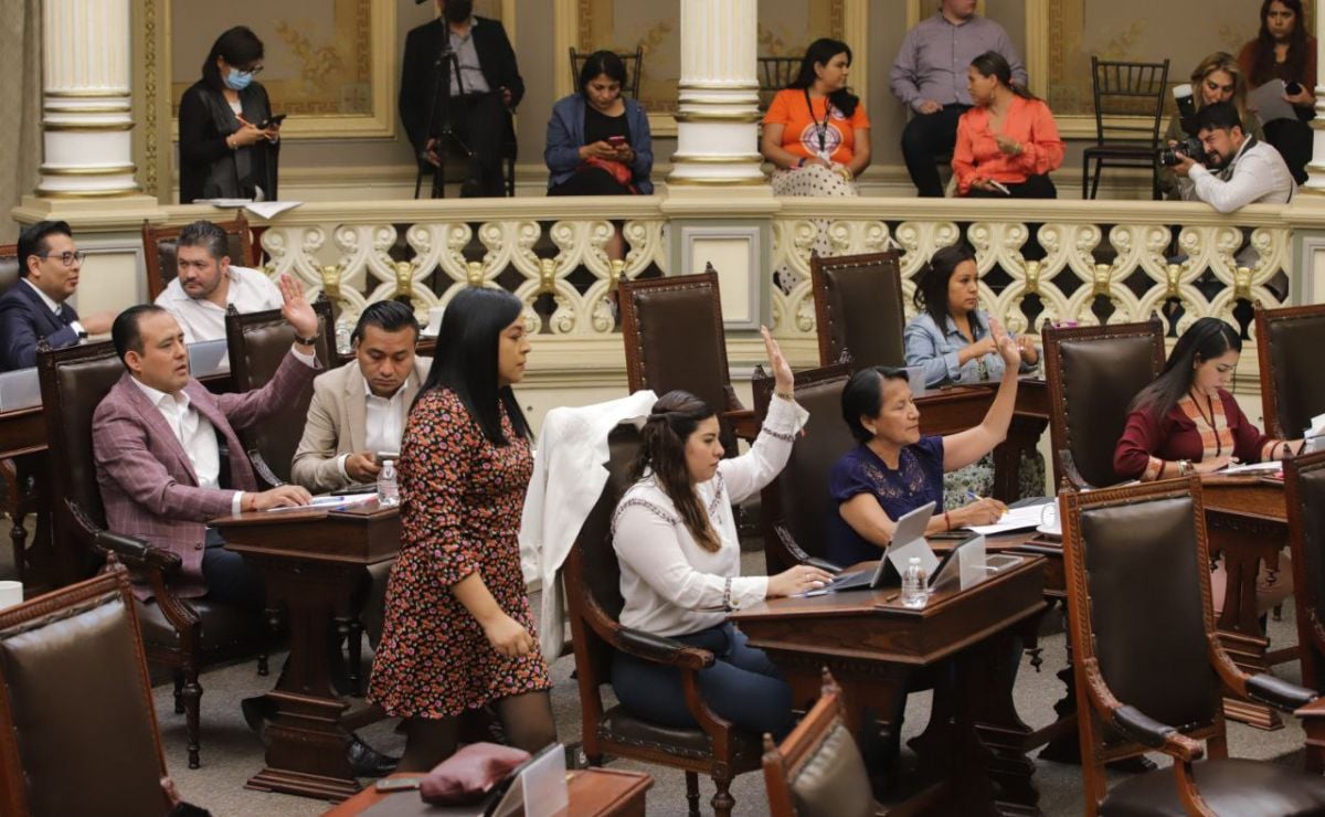 Avala Congreso de Puebla reducir a los 18 años la edad mínima para ser diputado