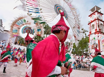 Así es la Danza de los Quetzales, el ritual prehispánico que sobrevive en Cuetzalan