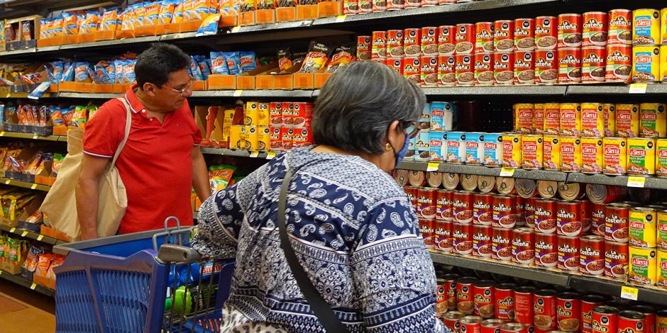 A nivel nacional, el precio promedio de los 24 productos de la Canasta Básica fue de 811 pesos.  
Foto: Producción El Universal Puebla