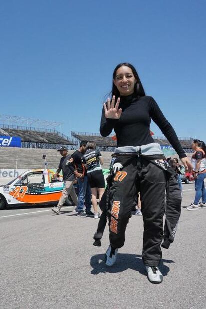 La piloto Vale Aranda va por el triunfo en Trucks en la NASCAR México
