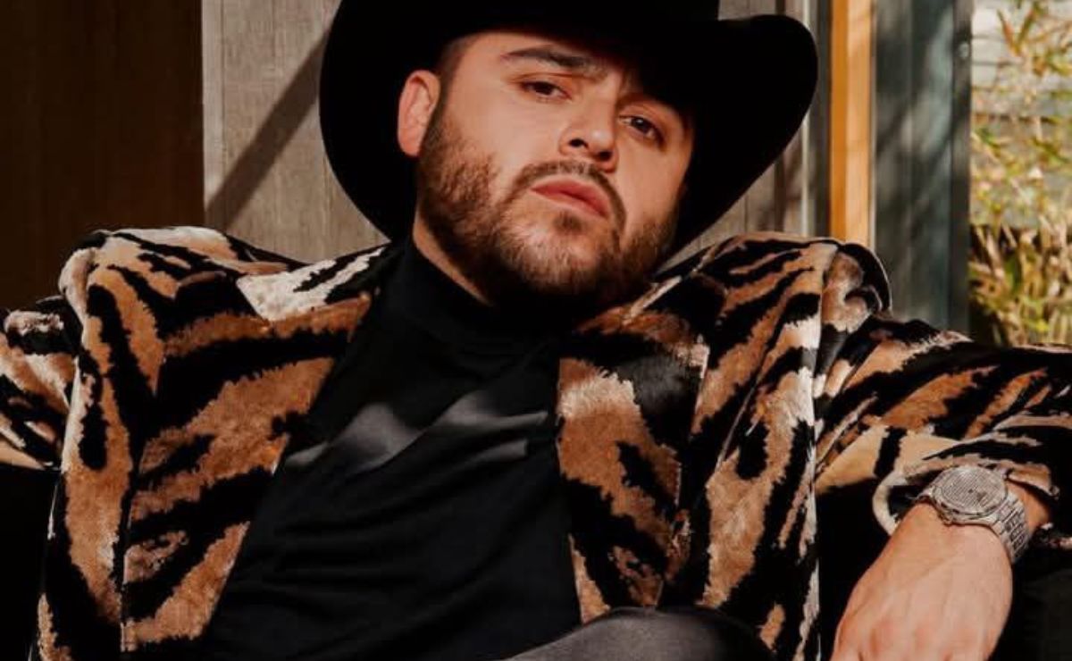 Quién es Gerardo Ortiz, el artista que canceló su concierto en la Feria de Puebla 2025