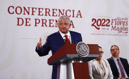 AMLO acusa "escándalo" en contratación de médicos cubanos por "dogmatismo enfermizo" de conservadores