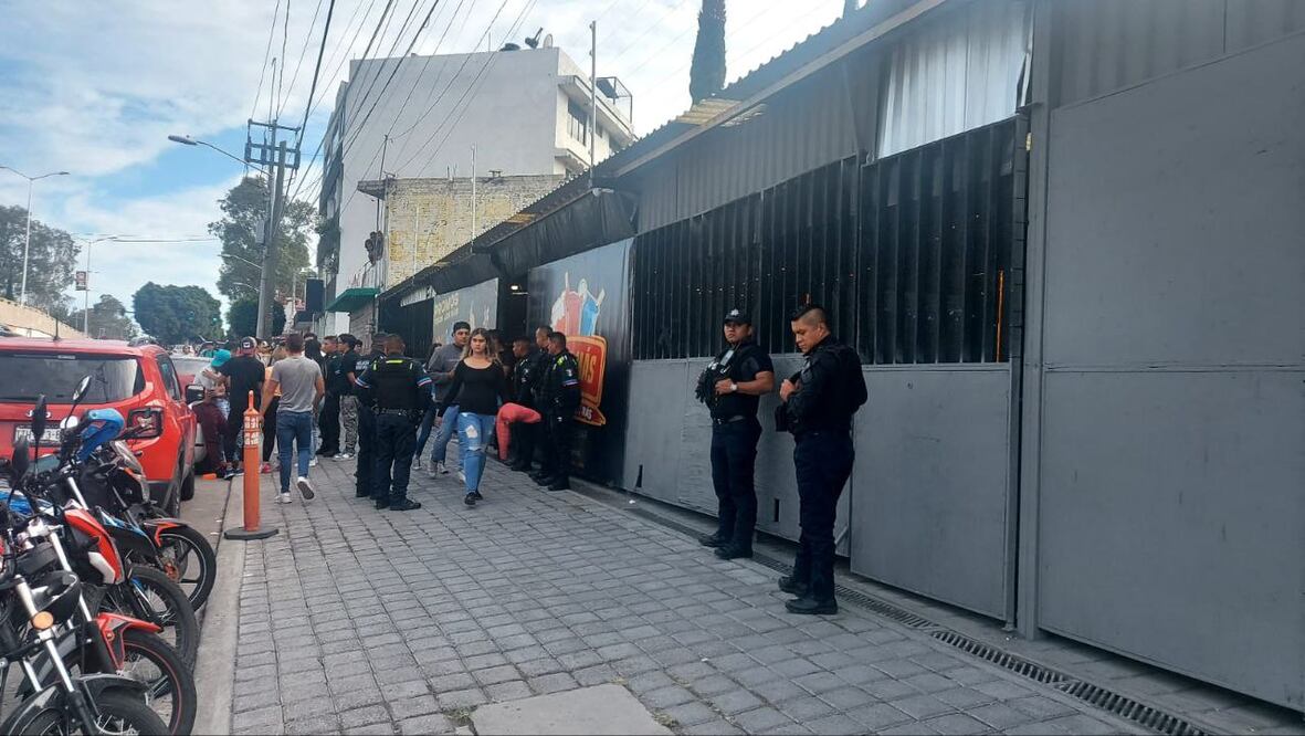 Personal del Ayuntamiento de Puebla colocó sellos de clausura en diversos negocios | Fotos Ayuntamiento de Puebla