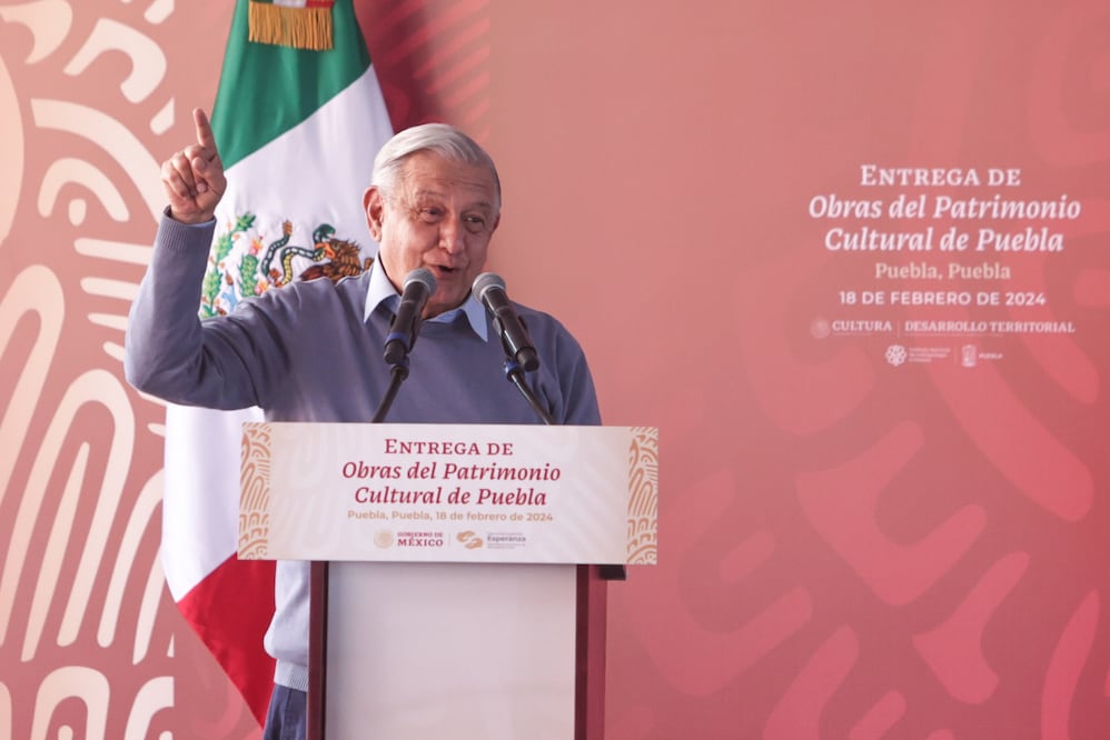 AMLO elogió el trabajo hecho por el gobernador Sergio Salomón | Foto: EsImagen