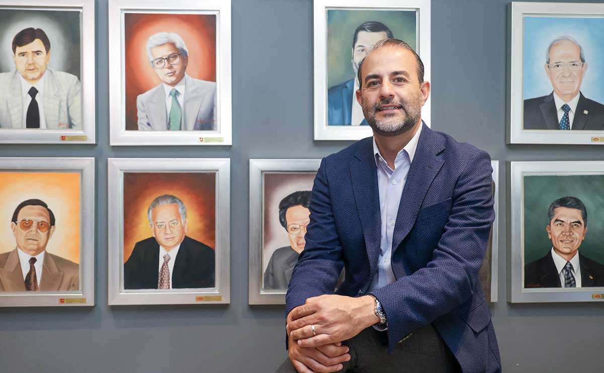 Gustavo David Vargas Constantini conversó con El Universal Puebla sobre el éxito y los proyectos de la CMIC | Es Imagen