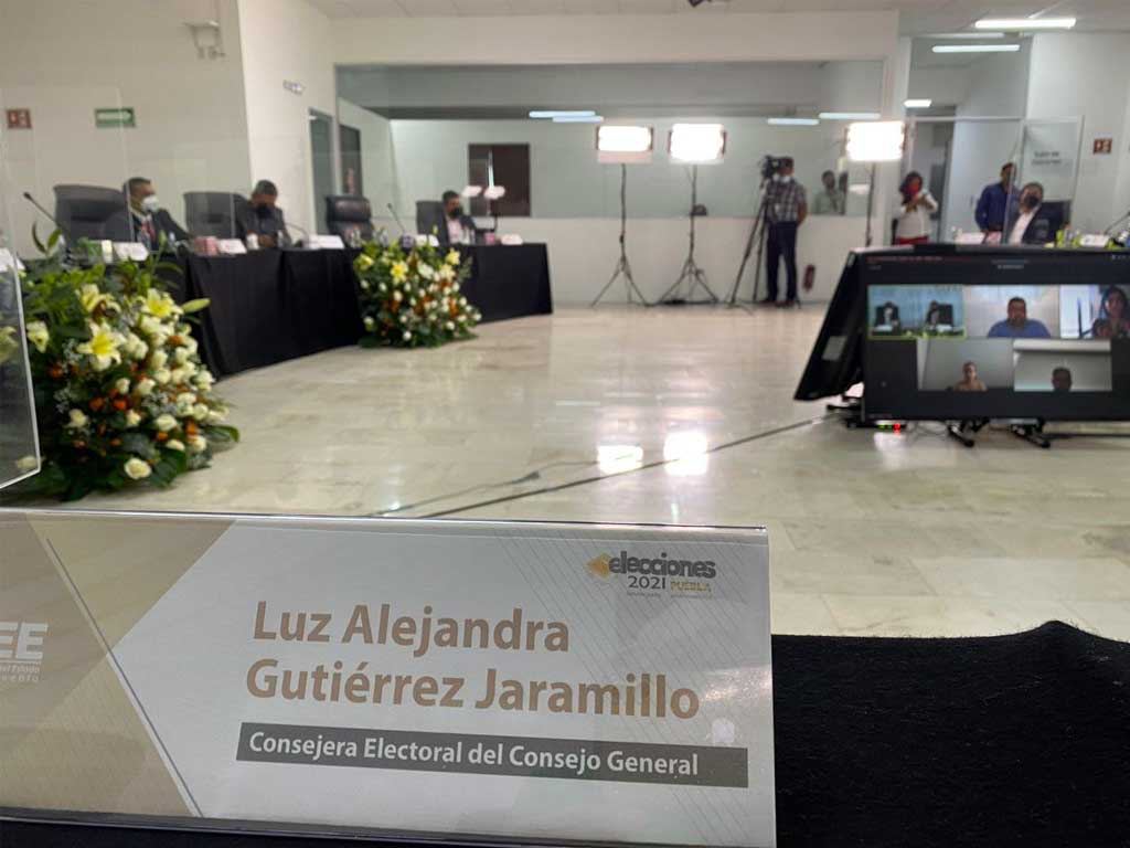 Despiden a consejeros salientes del IEE