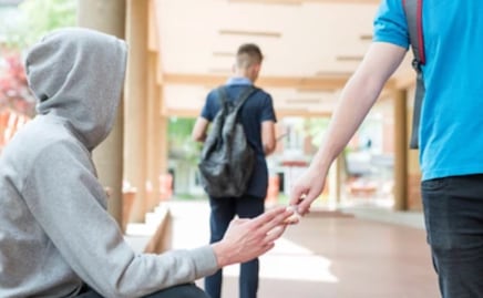 Padres de familia venden drogas afuera de escuelas en Puebla; directivos tienen miedo