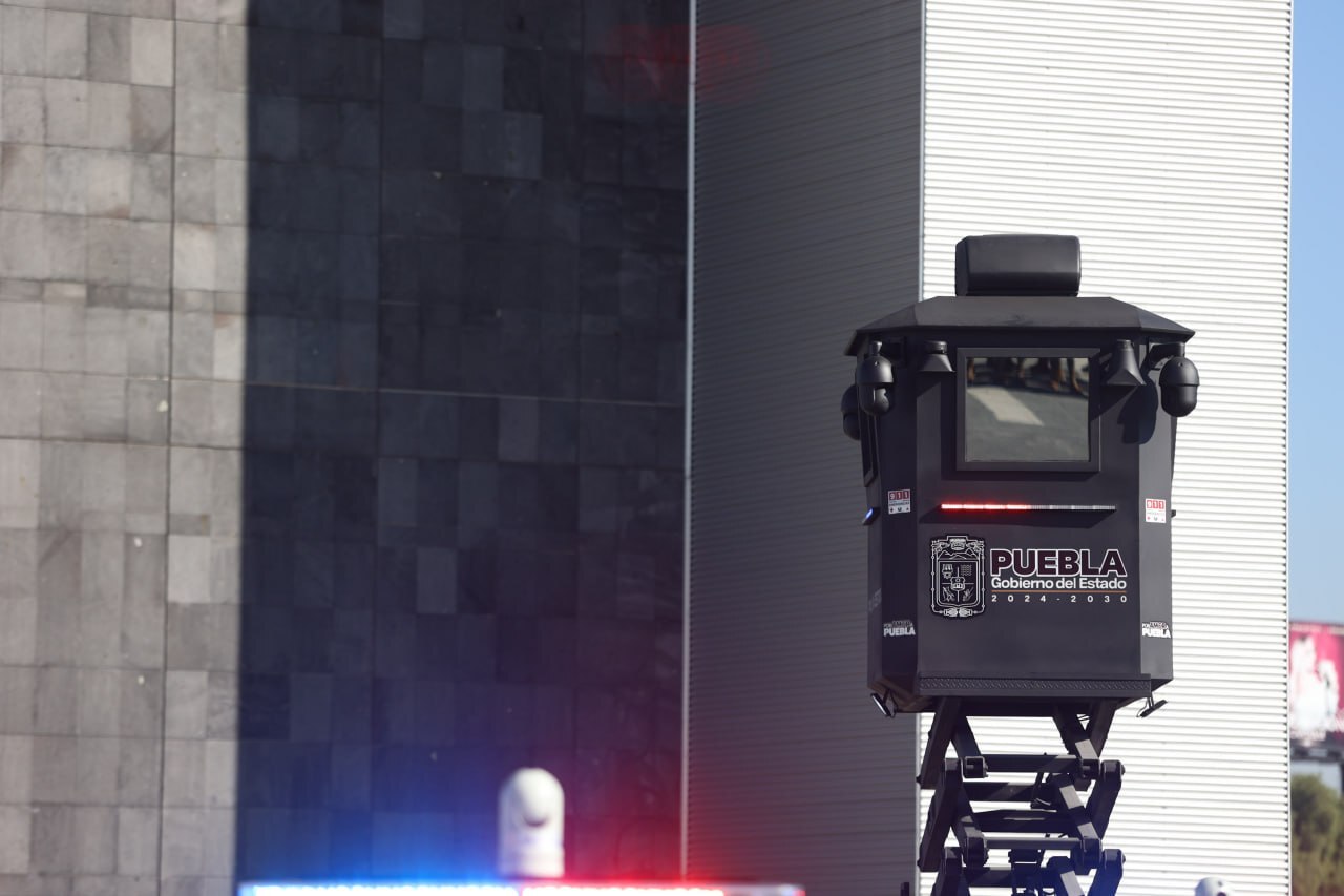 El gobierno de Puebla entregó torres de vigilancia a Seguridad Puebla | Foto: EsImagen