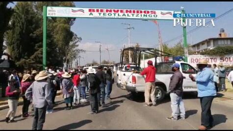 Pobladores bloquearon el acceso a San Felipe Teotlalcingo en demanda de obra pública