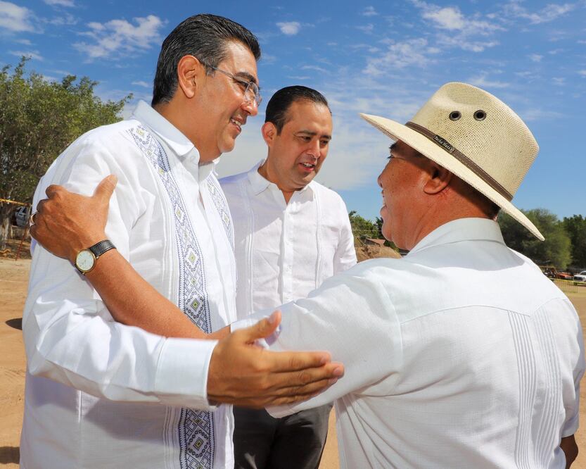 El presidente del Congreso, Eduardo Castillo, estuvo de gira con el gobernador de Puebla | Fotos Especiales