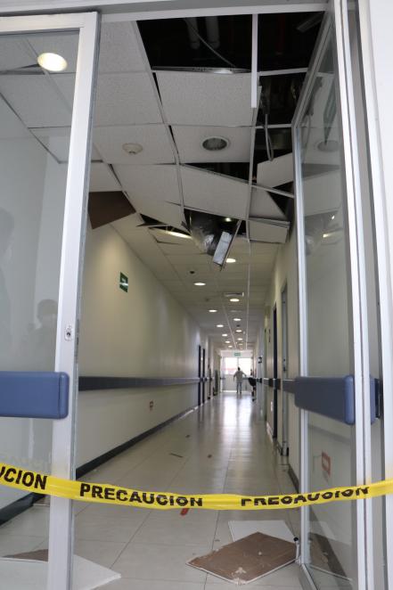 Supervisan daños en Hospital de Traumatología y Ortopedia tras explosión en Xochimehuacán