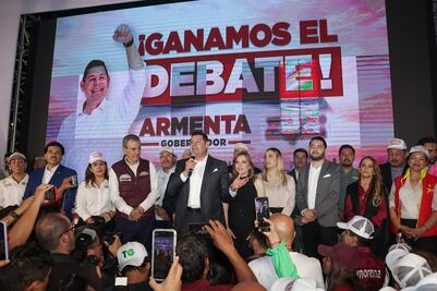 Alejandro Armenta y Lalo Rivera se reúnen con simpatizantes después del debate