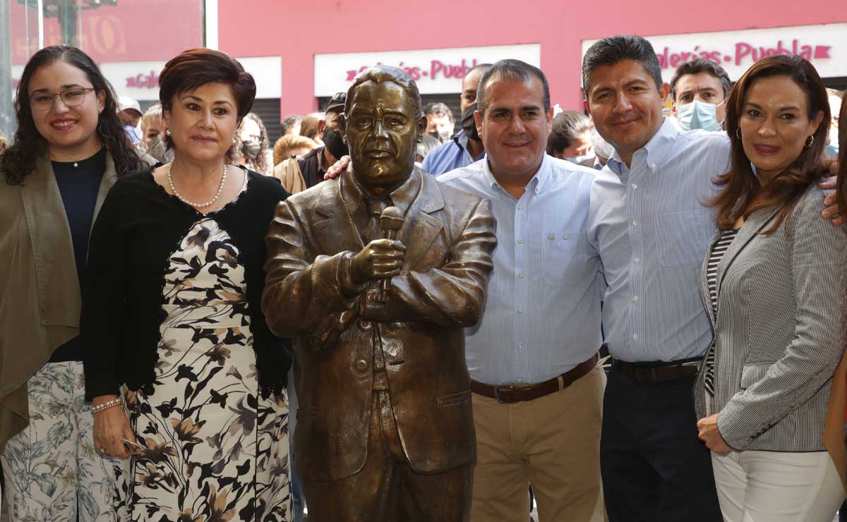 Javier López Díaz ya tiene estatua