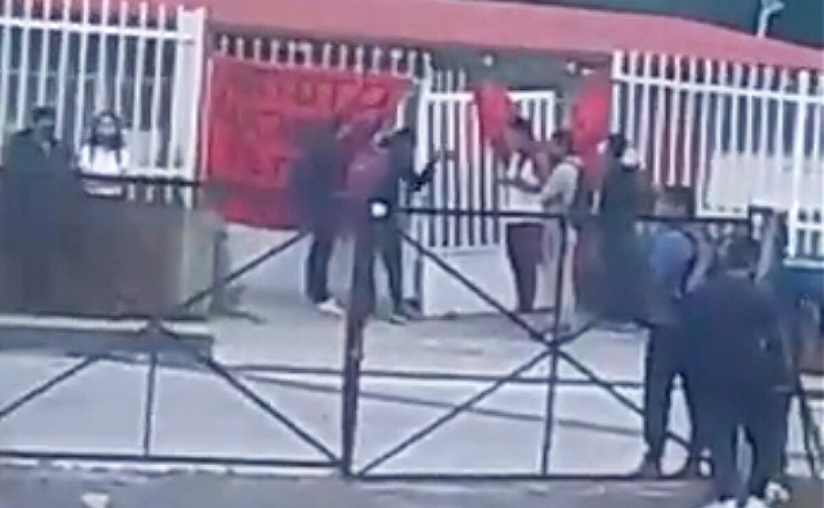 Tras agresiones contra normalistas de Teteles, SEP Puebla reitera disposición al diálogo