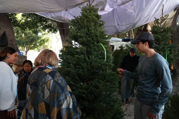 Cómo llegar a la Expo Navideña Puebla 2025 para comprar árbol y adornos baratos