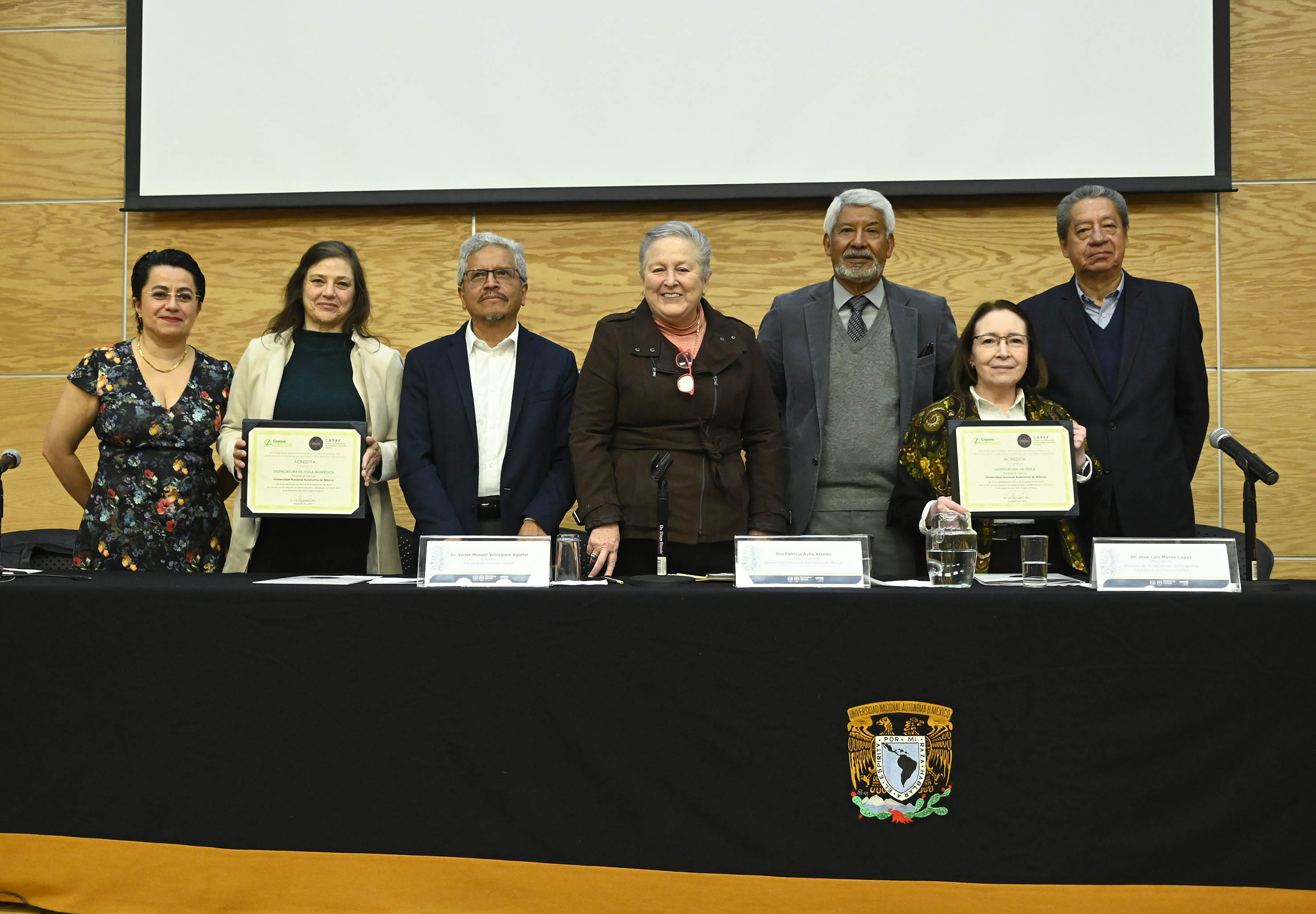 Acreditan las licenciaturas en Física y de Física Biomédica de la Facultad de Ciencias