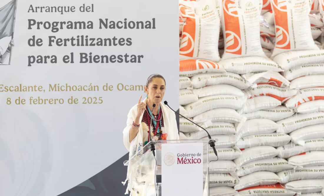 La presidenta Claudia Sheinbaum Pardo encabeza el Arranque del Programa Nacional de Fertilizantes para el Bienestar, encabeza Salvador Escalante, Michoacán. Foto: Hugo Salvador / EL UNIVERSAL