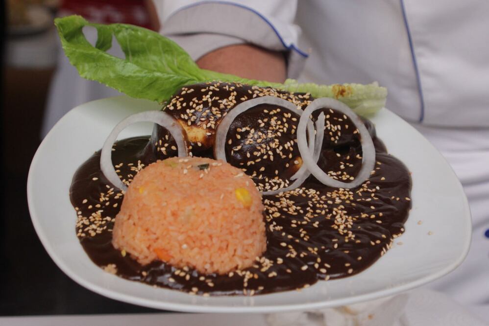El 7 de octubre se celebra el Día del Mole Poblano para reconocer este delicioso platillo | Foto: Agencia Es Imagen para El Universal Puebla