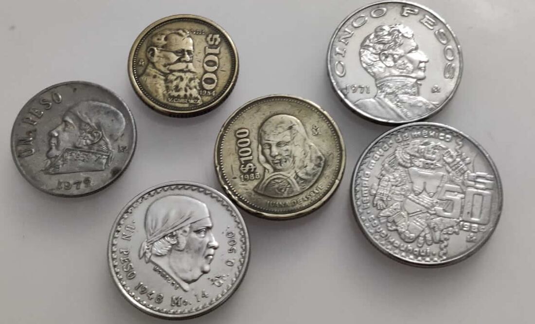 La conservación de una moneda y su rareza son los principales factores de su valoración. Foto: Demian Magallán / EL UNIVERSAL PUEBLA