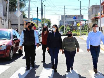 Entregan tres calles al sur de la capital