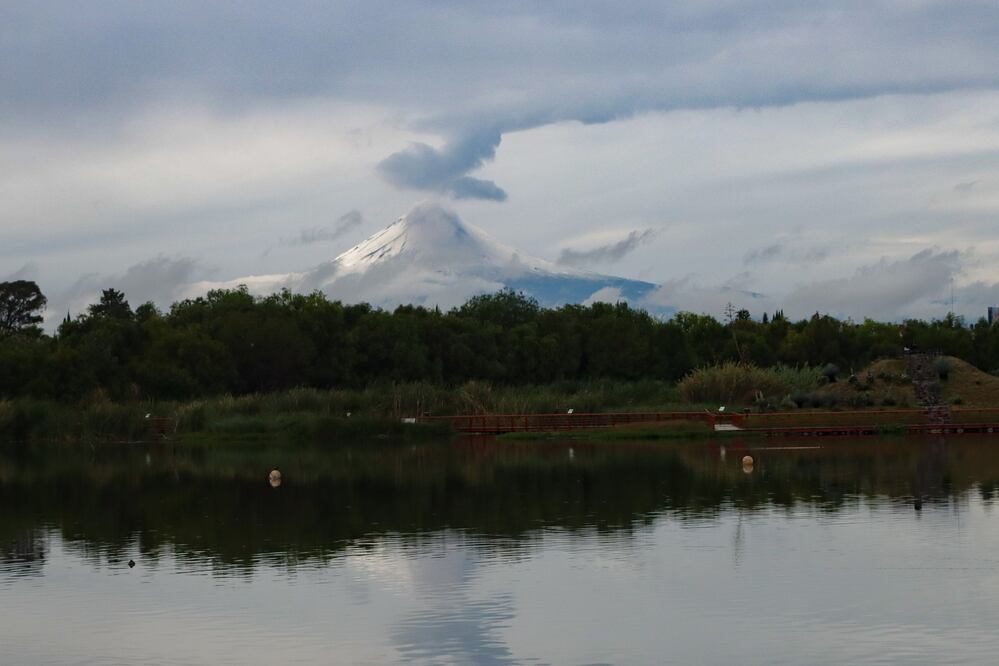 Aprovecha que el volcán Popocatépetl está nevado para tomar las mejores fotografías | Foto: Agencia Es Imagen para El Universal Puebla