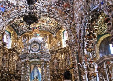Iglesia de Santa María Tonantzintla. La unión de creencias católicas e indígenas