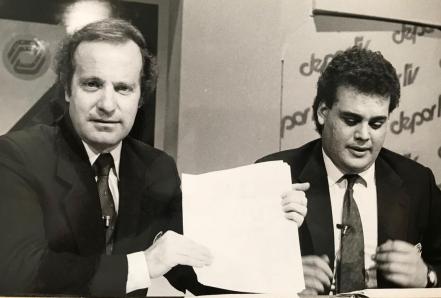 Así lucía José Ramón Fernández hace 50 años, cuando inició su carrera periodística