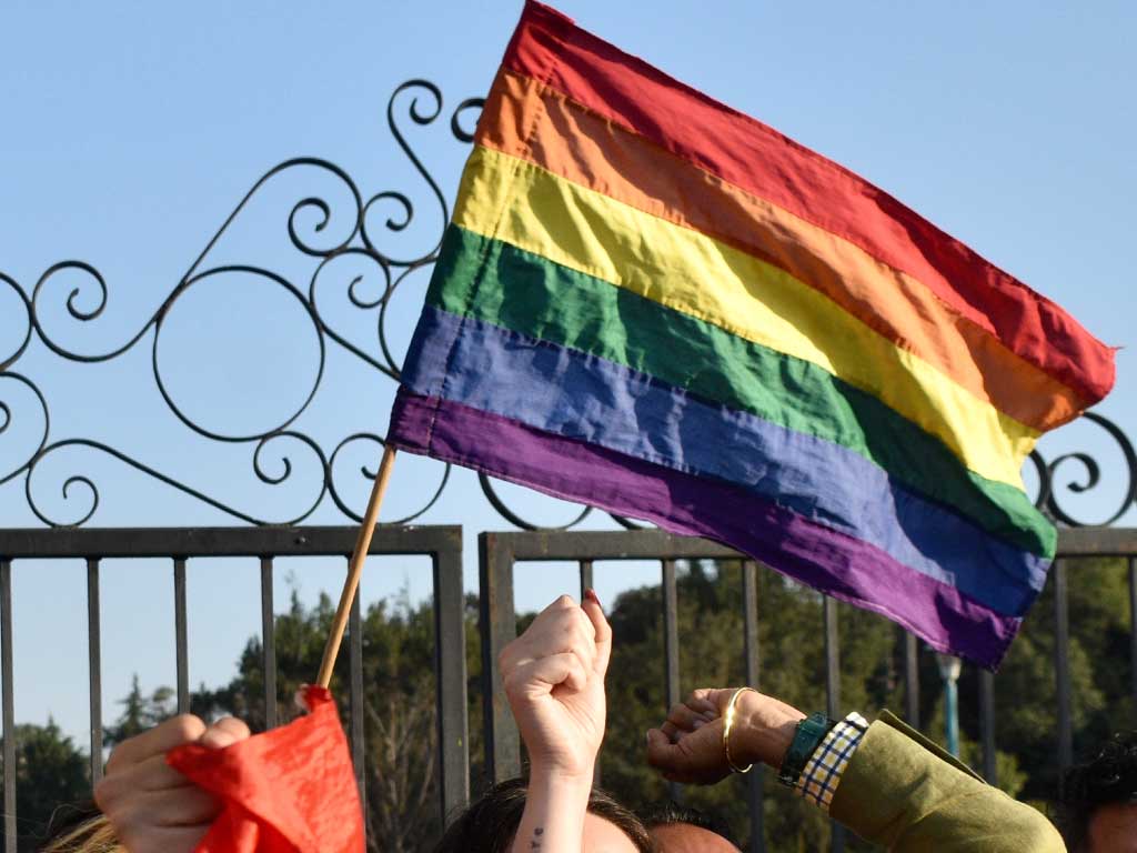 Pide Morena atender crímenes contra la comunidad de la diversidad sexual