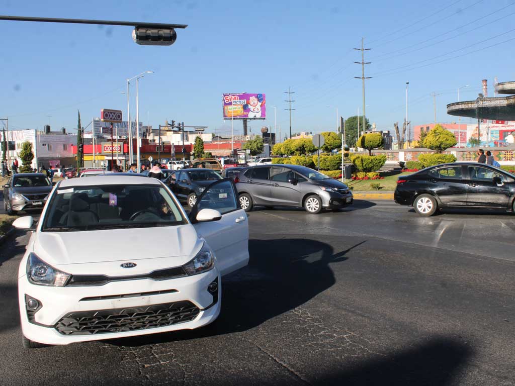 Es ilegal la imposición de tarifas: Uber
