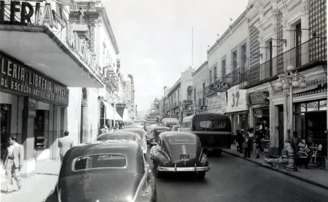 La calle 5 de Mayo del Centro Histórico de Puebla es un punto de reunión y distracción para los poblanos. | Foto: Facebook David Ramírez Huitrón