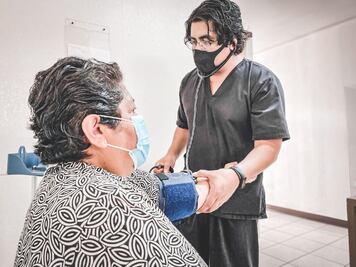 Recomienda IMSS Puebla checar la presión arterial a partir de los 20 años
