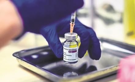 AMLO se vacuna contra Covid-19; le aplican la AstraZeneca
